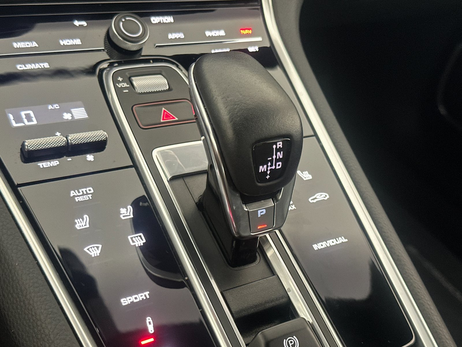 Certified 2023 Porsche Panamera Platinum Edition w/ Assistance Package RWD image 20