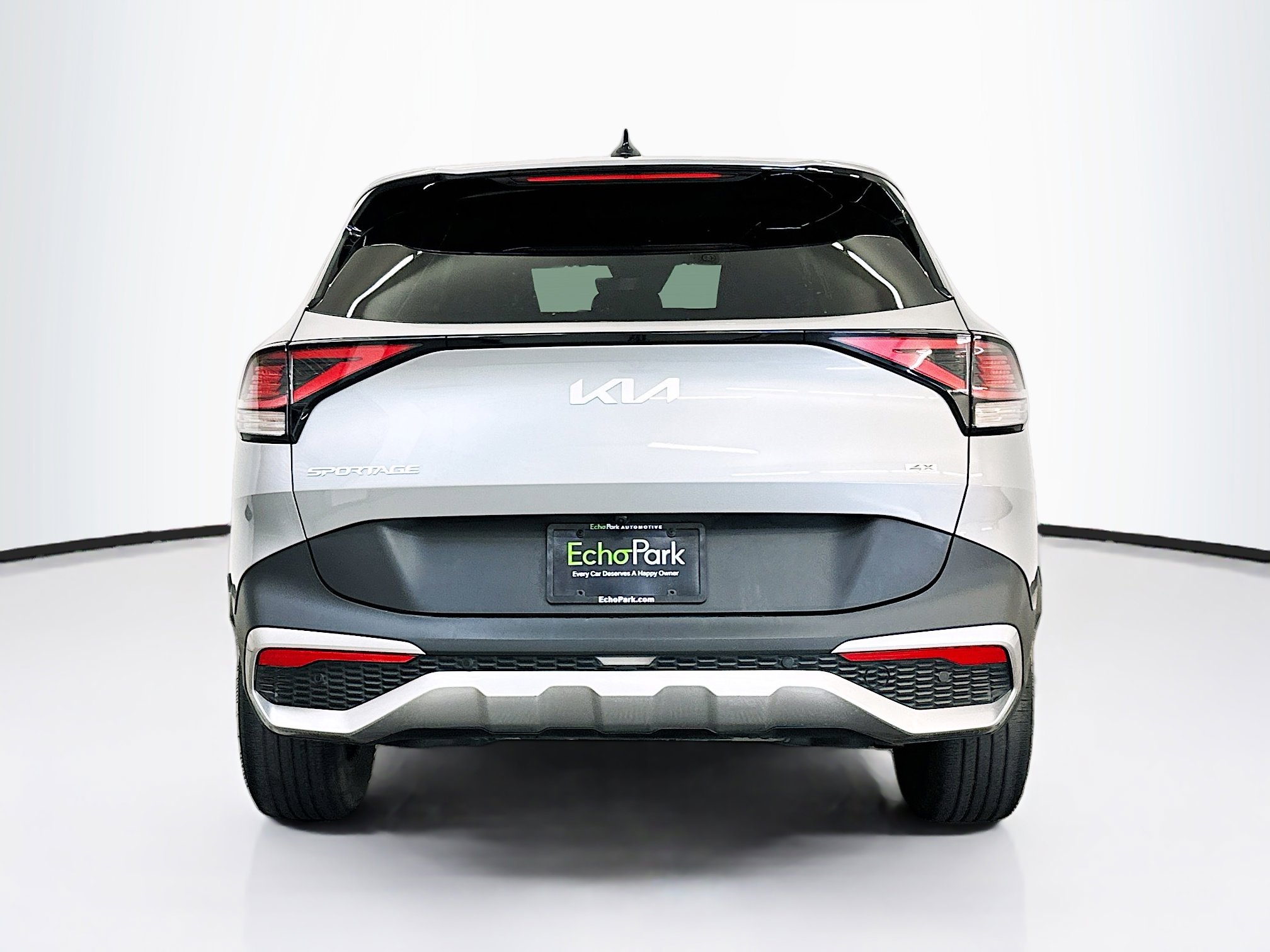 Used 2025 Kia Sportage LX image 7