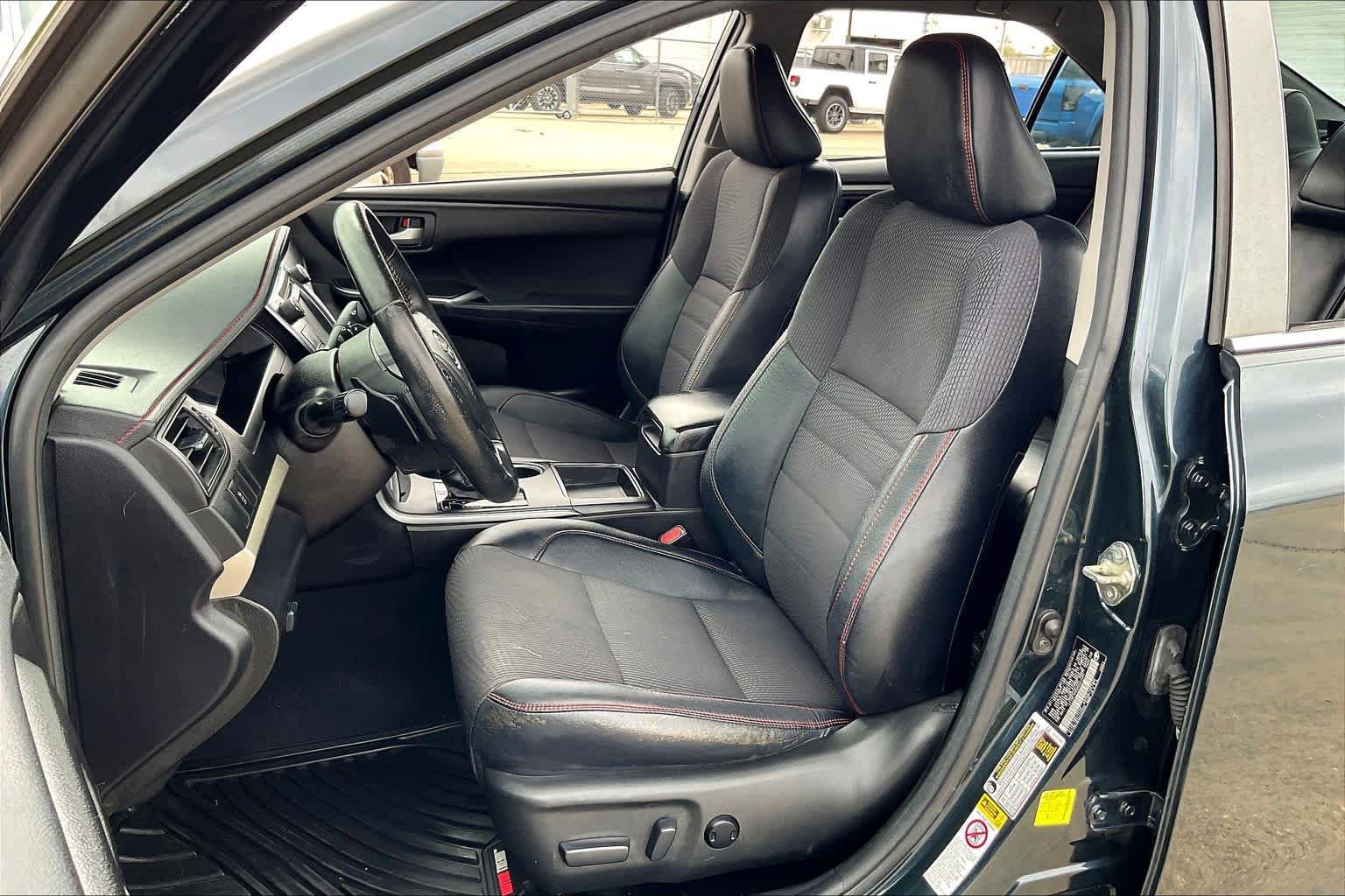 Used 2017 Toyota Camry LE image 8