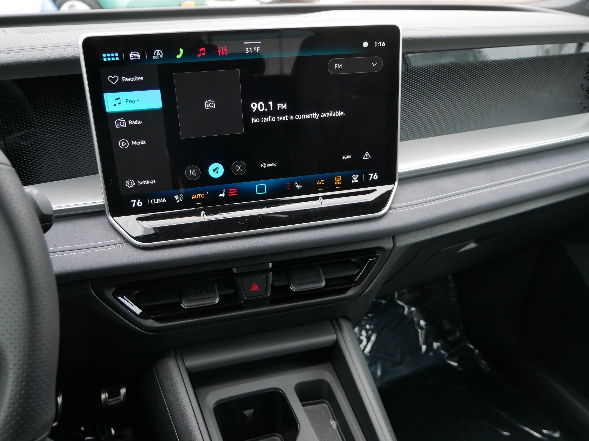 New 2026 Volkswagen Tiguan SE R-Line image 8