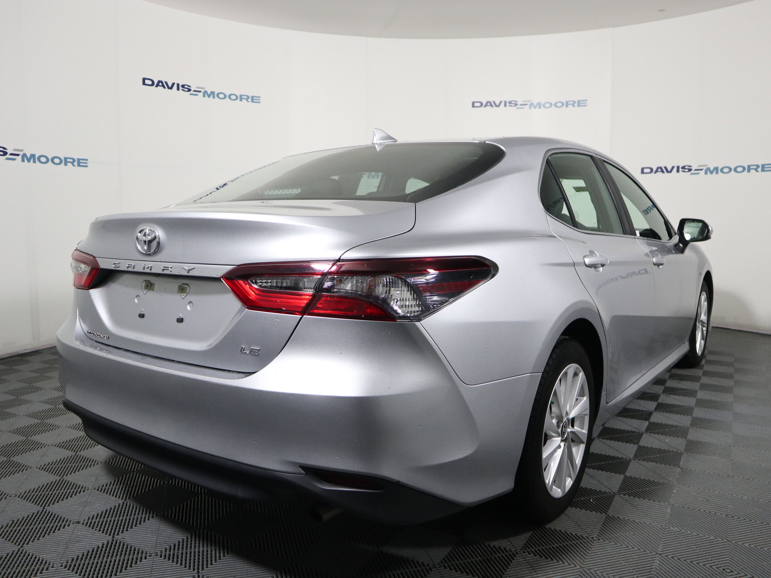 Used 2024 Toyota Camry LE image 5