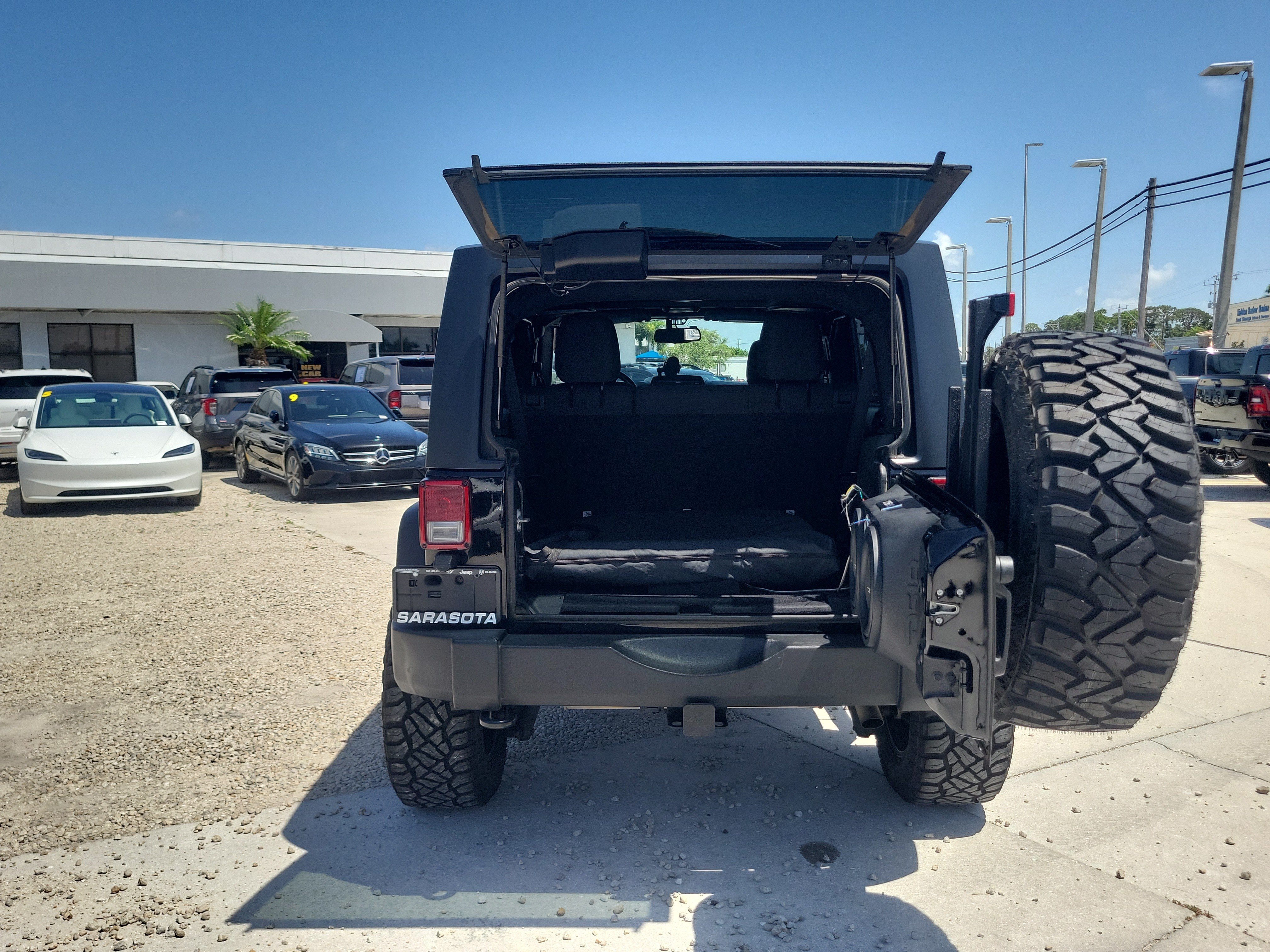 Used 2018 Jeep Wrangler Unlimited Sport S AWD/4WD image 11