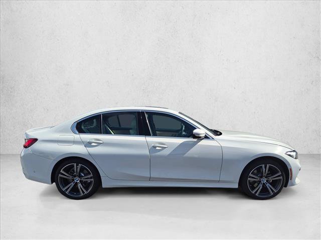 Used 2024 BMW 330i Sedan w/ Premium Package RWD image 4