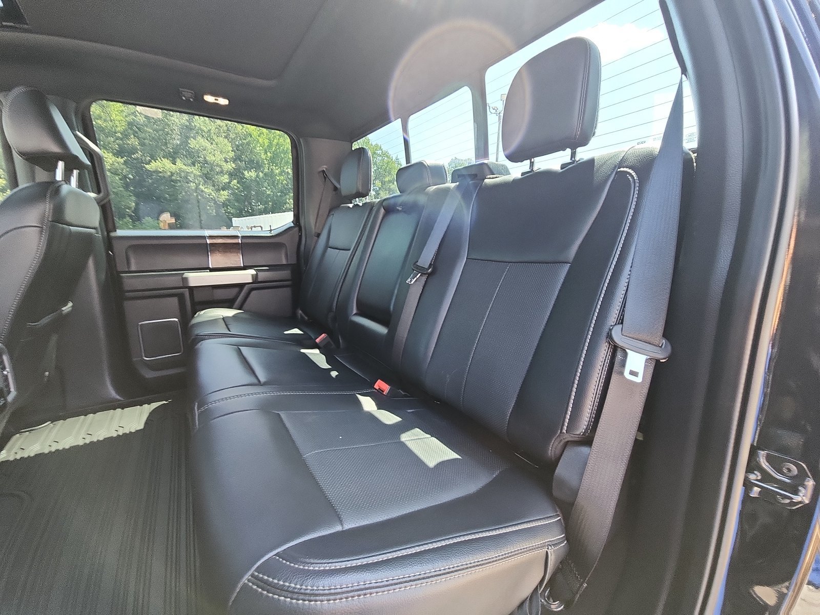 Used 2022 Ford F250 Lariat w/ Lariat Ultimate Package AWD/4WD image 20
