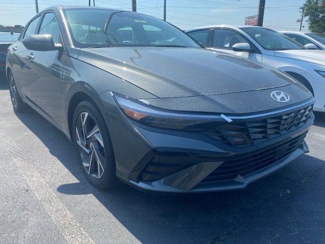 New 2025 Hyundai Elantra Limited image 20