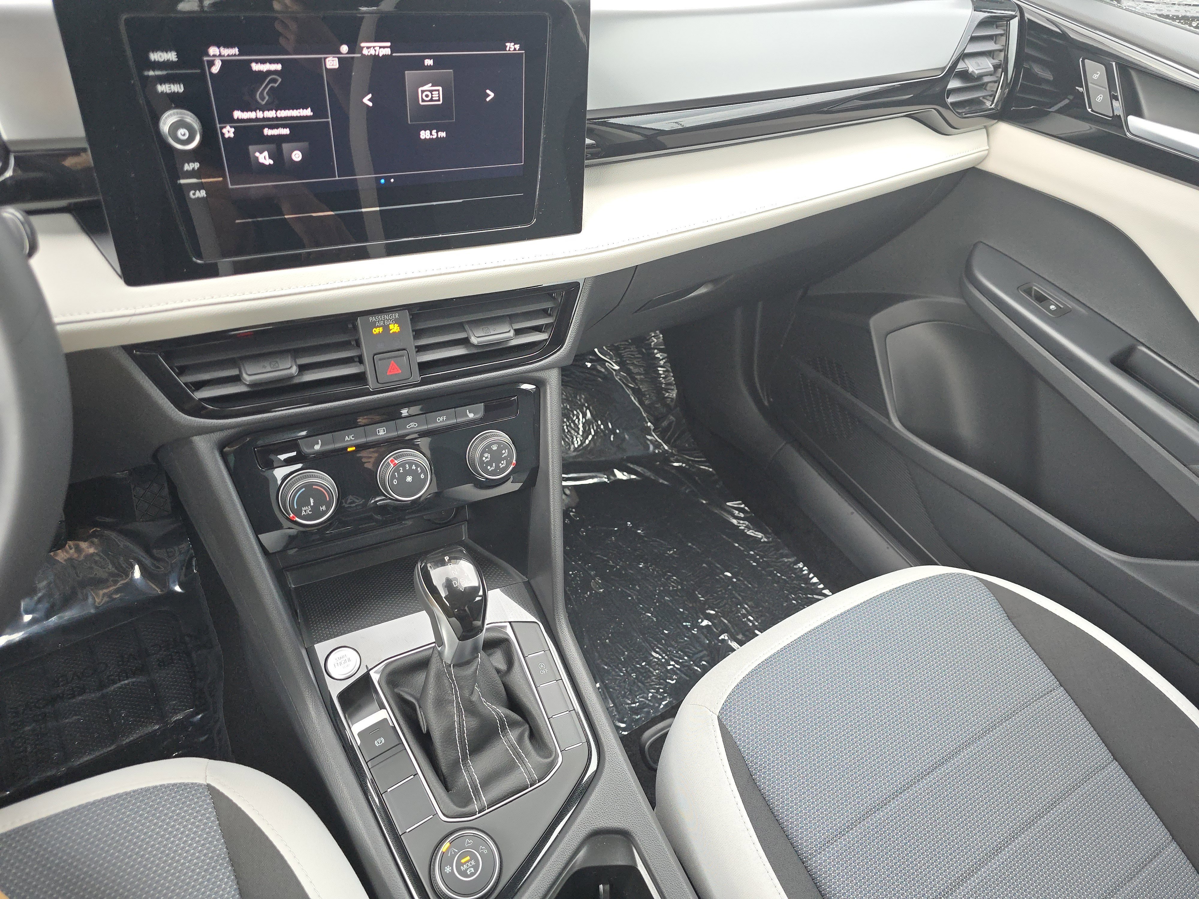 New 2025 Volkswagen Taos S image 25