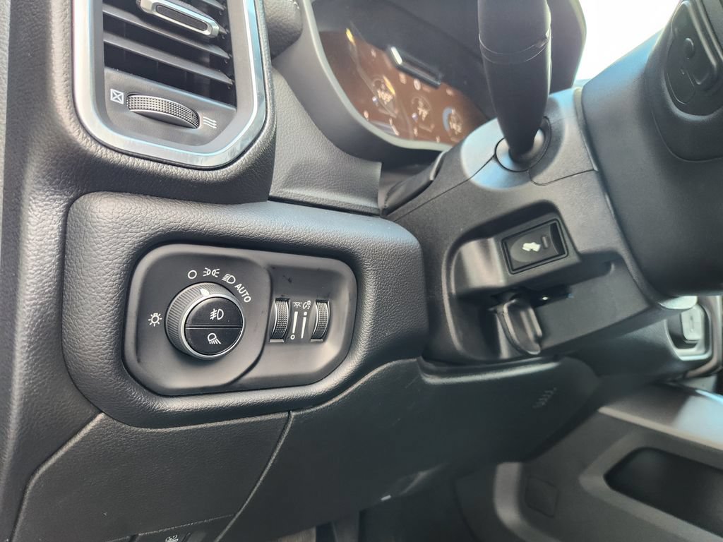 New 2026 RAM 2500 Laramie AWD/4WD image 26