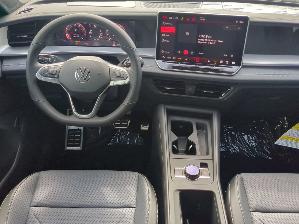 New 2026 Volkswagen Tiguan SE R-Line FWD image 14