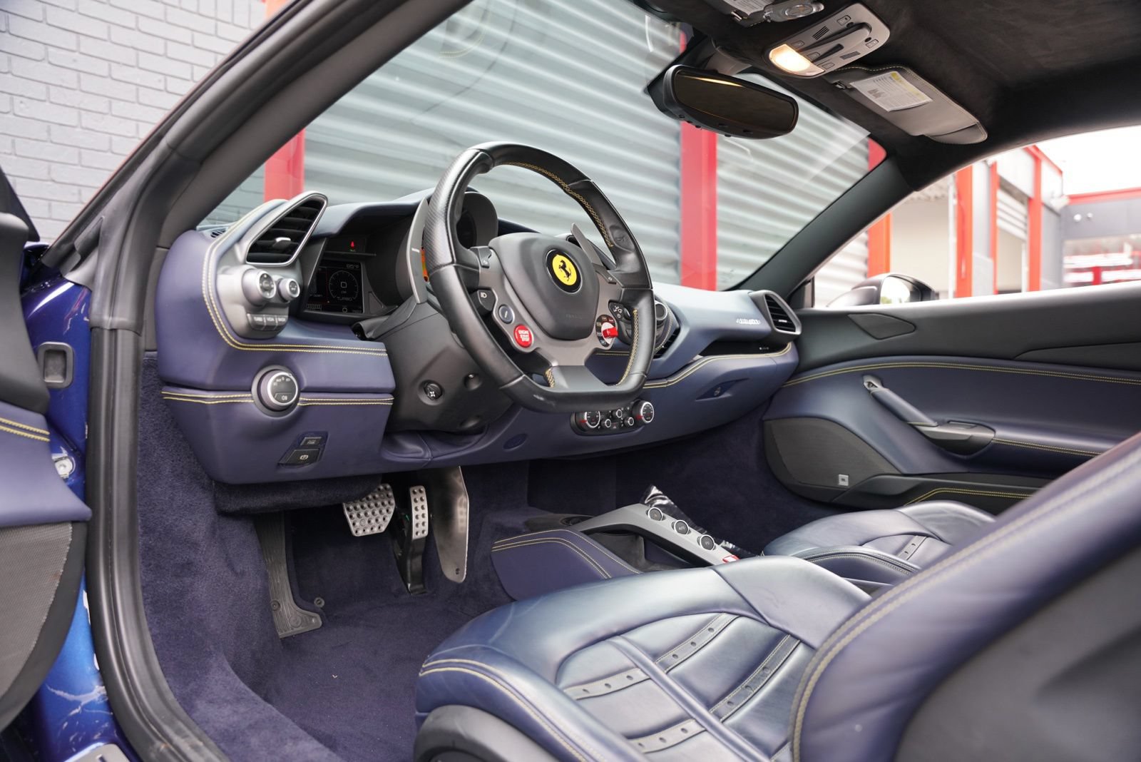 Used 2017 Ferrari 488 GTB RWD image 15