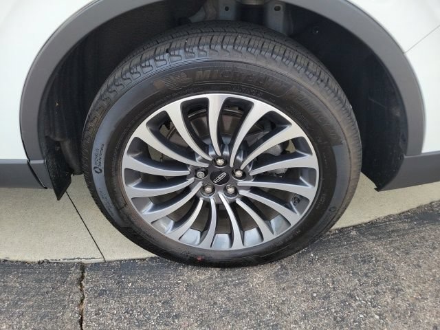 Certified 2024 Lincoln Aviator Reserve w/ Elements Package Plus AWD/4WD image 17
