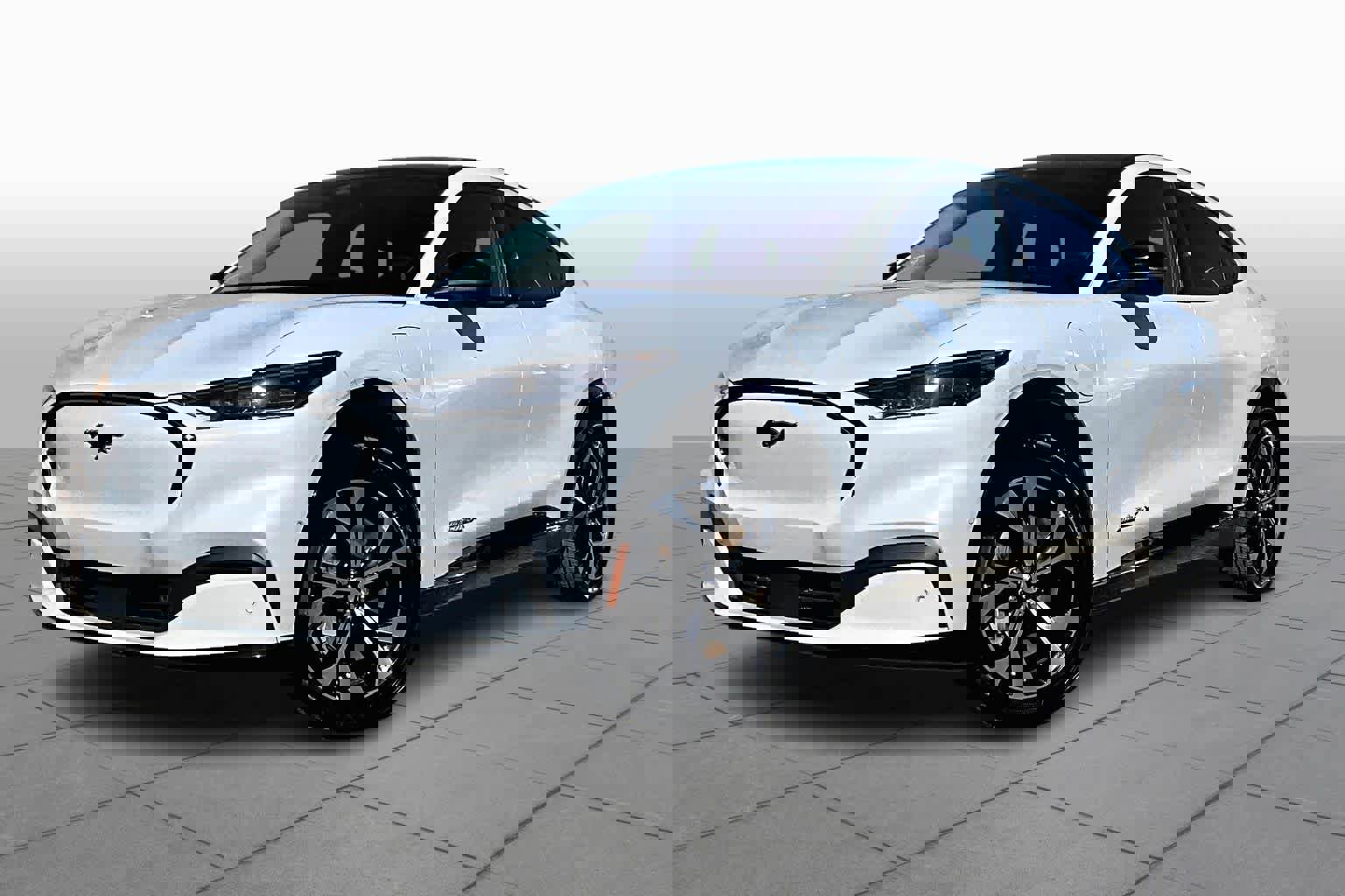 Certified 2022 Ford Mustang Mach-E Premium image 33