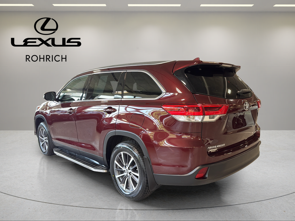 Used 2019 Toyota Highlander XLE AWD/4WD image 8