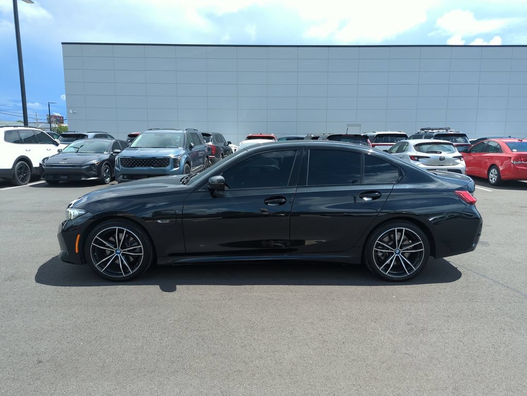 Used 2023 BMW 330e RWD image 4