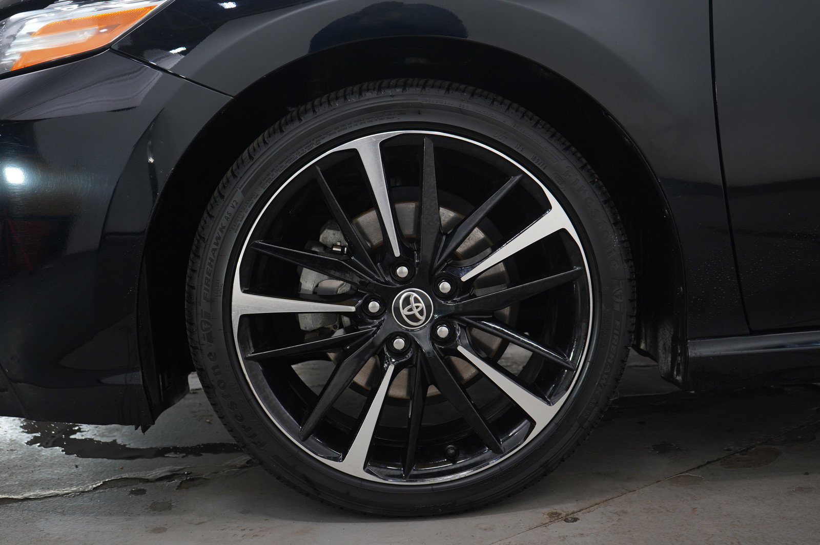 Used 2020 Toyota Camry XSE image 27