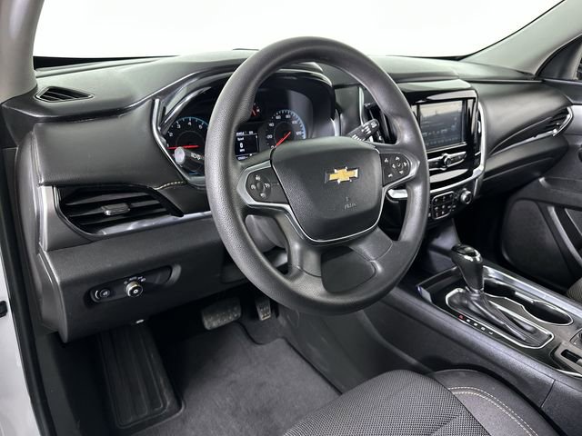 Used 2018 Chevrolet Traverse LS w/ LPO, Cargo Package FWD image 10