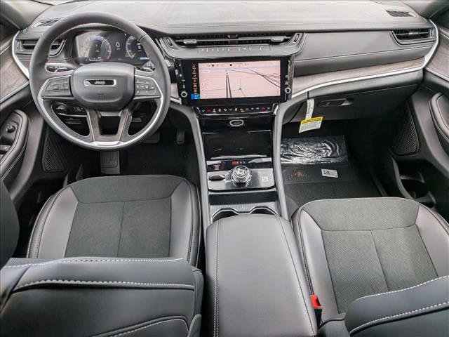 New 2026 Jeep Grand Cherokee Altitude AWD/4WD image 15