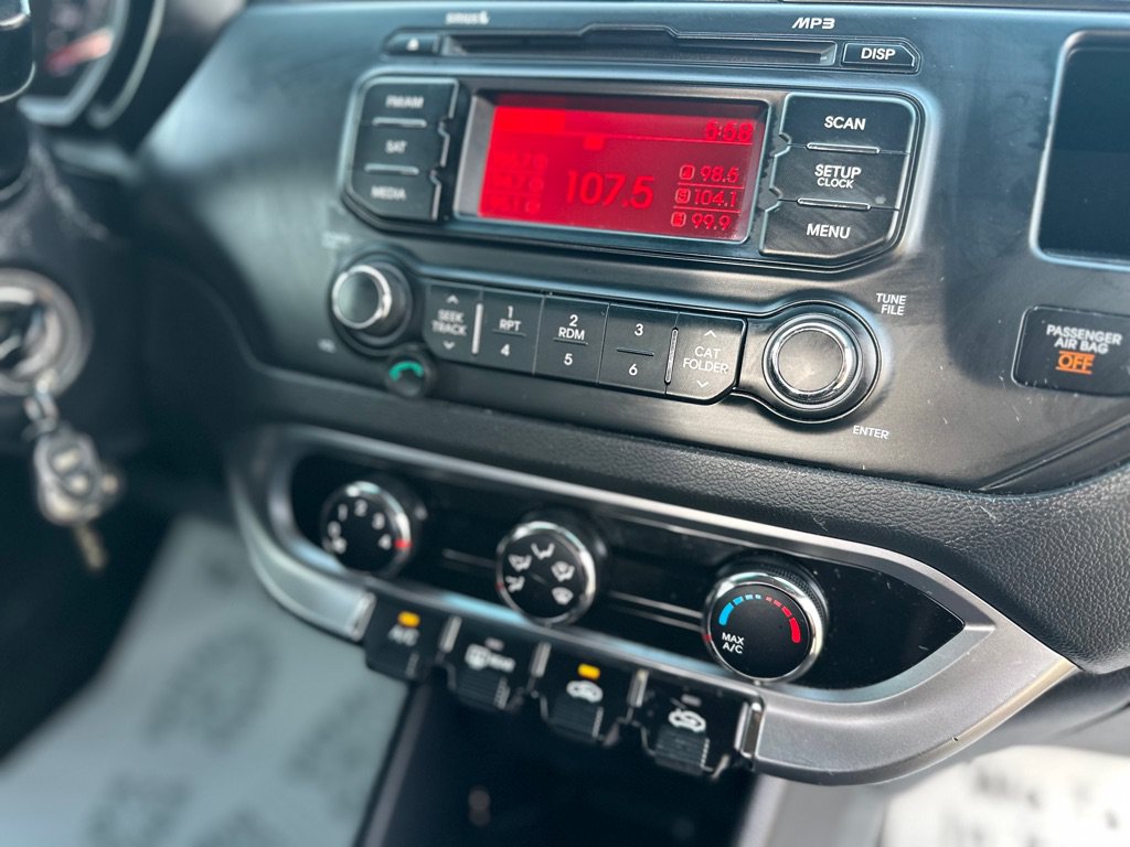 Used 2014 Kia Rio LX FWD image 34