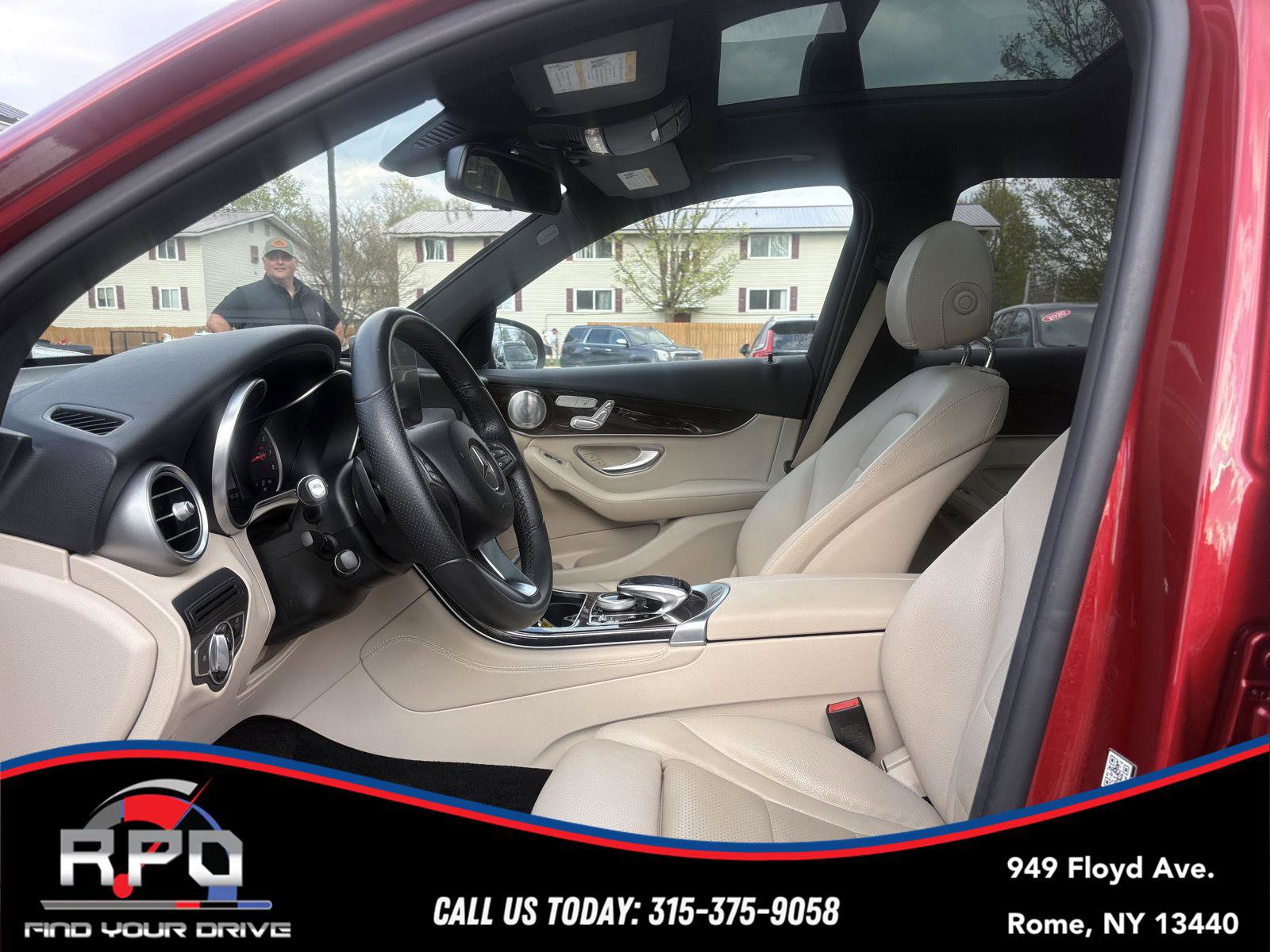 Used 2017 Mercedes-Benz GLC 300 4MATIC image 11