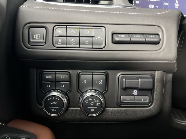 Used 2023 GMC Yukon XL Denali Ultimate image 18