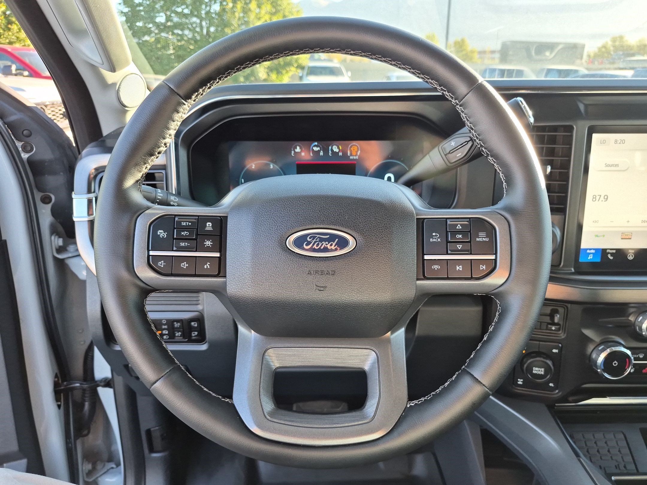Used 2026 Ford F350 Lariat w/ Black Appearance Package AWD/4WD image 20