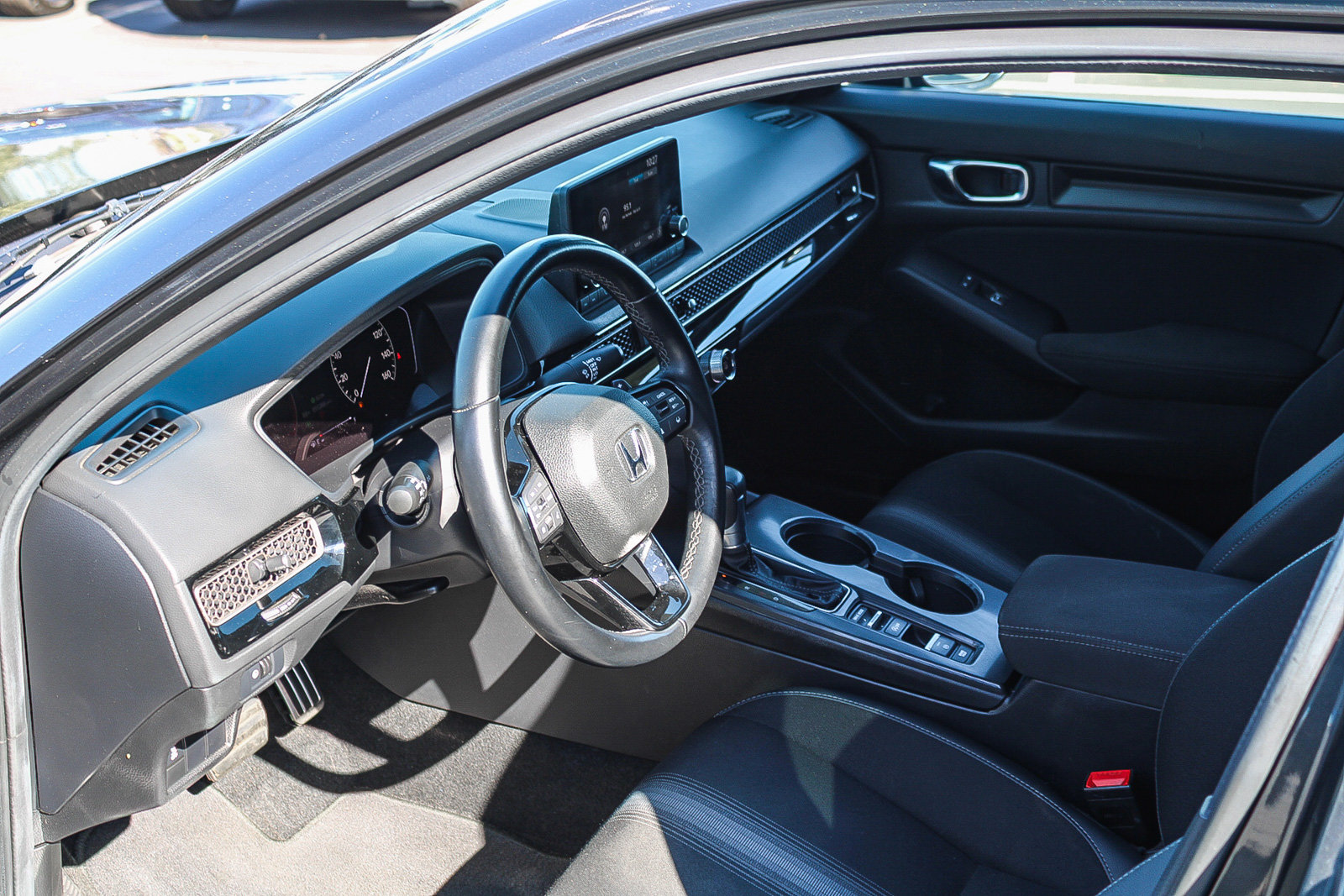 Certified 2025 Honda Civic Sport image 19