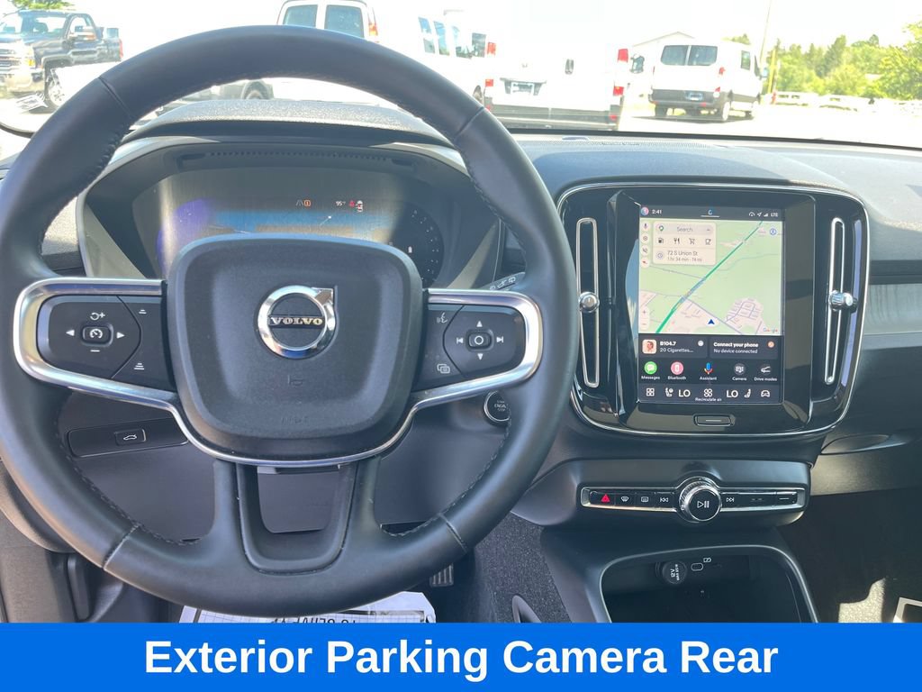 Used 2023 Volvo XC40 B5 Plus AWD/4WD image 13