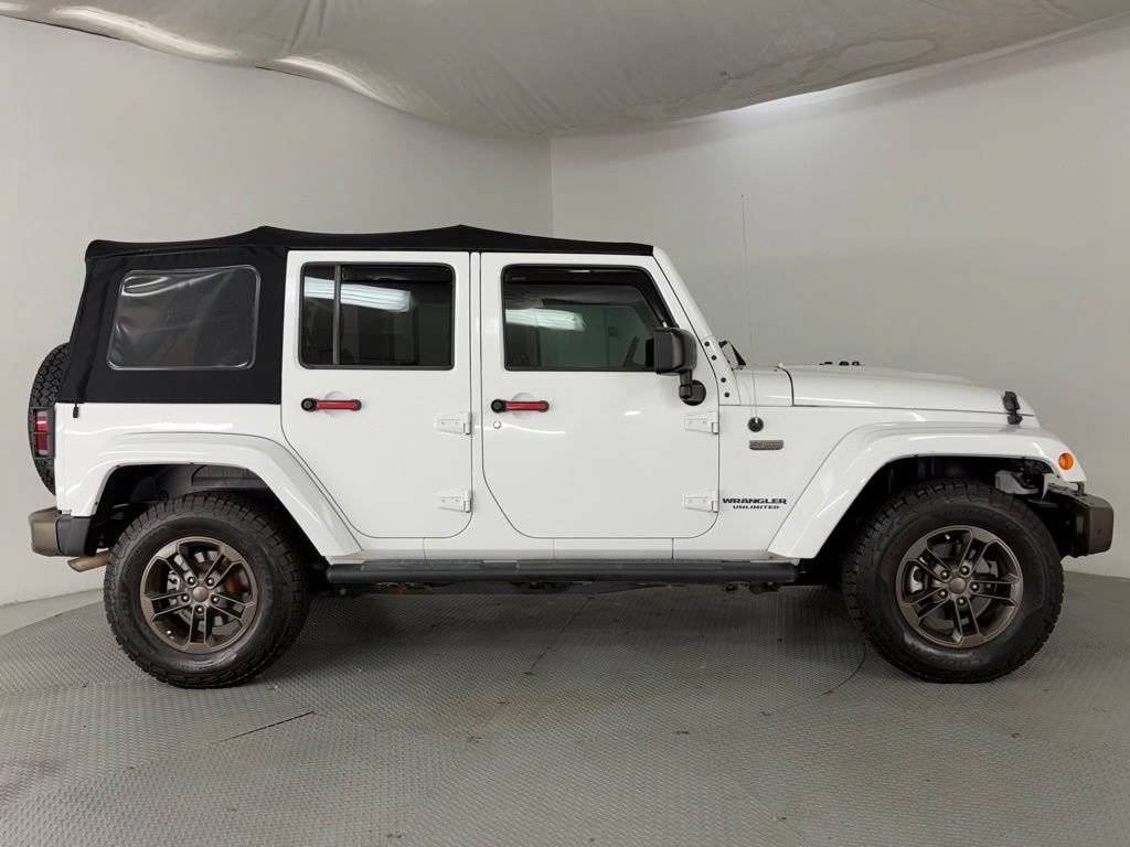 Used 2017 Jeep Wrangler Unlimited Sahara AWD/4WD image 5