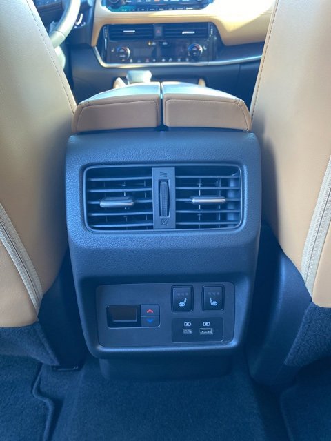 Used 2021 Nissan Rogue Platinum image 26