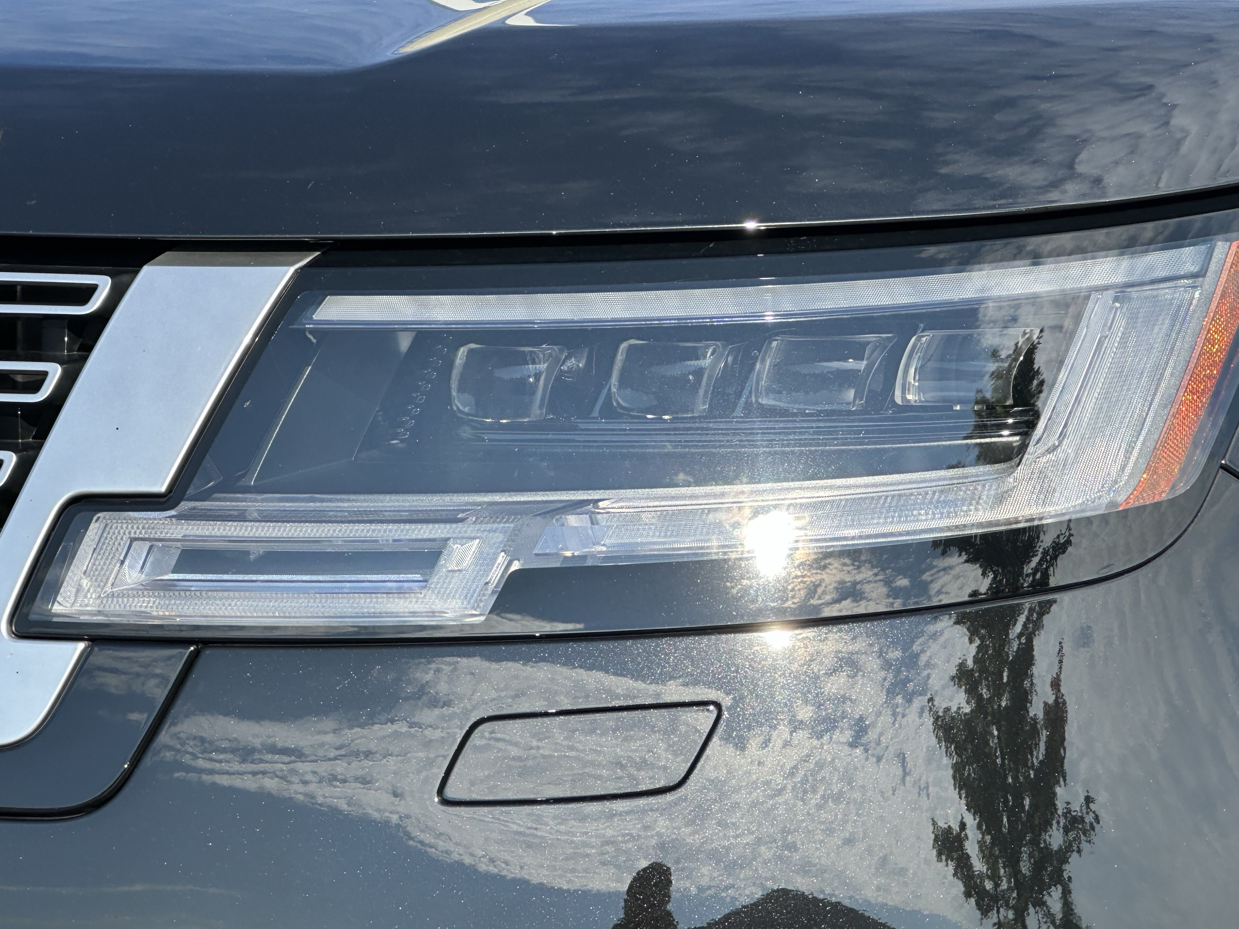 Certified 2024 Land Rover Range Rover Autobiography AWD/4WD image 11