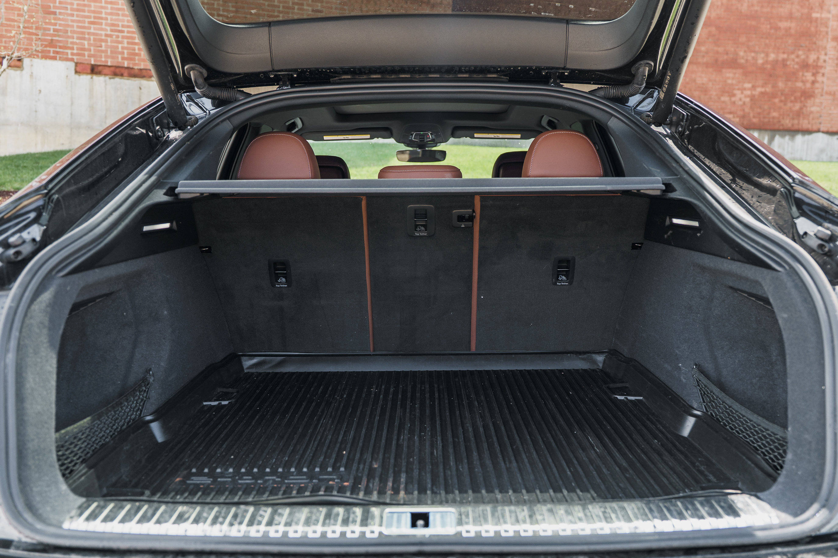 Used 2024 Audi Q8 e-tron Premium Plus w/ Premium Plus Package image 28