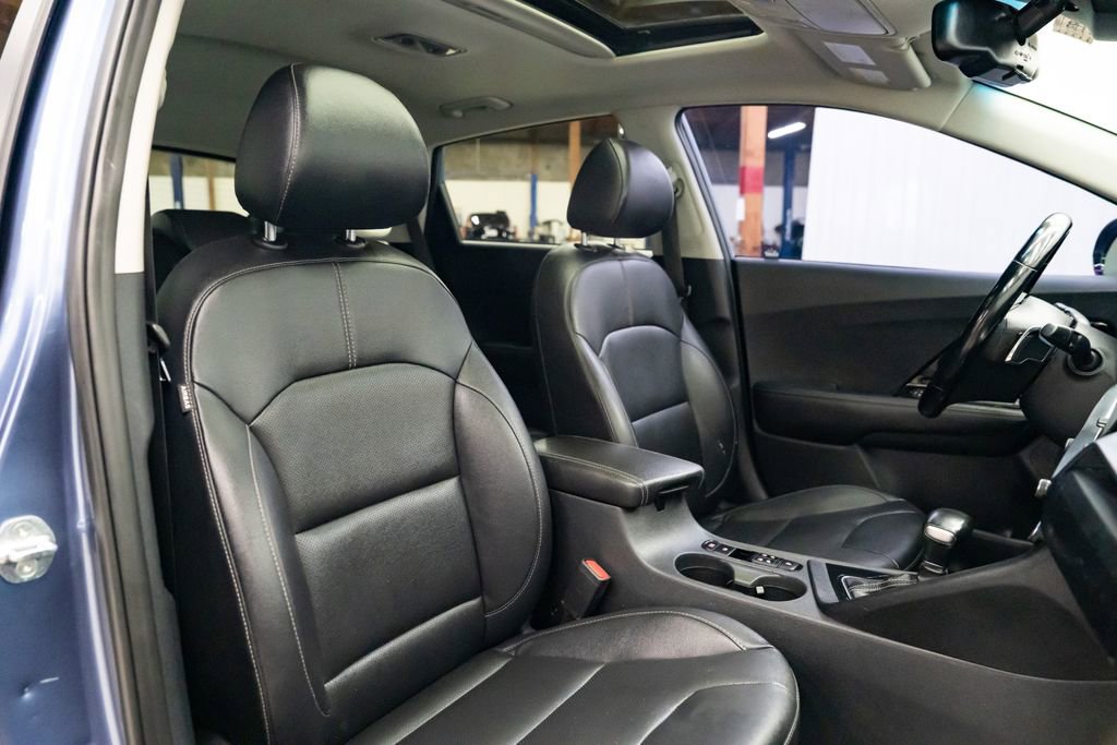 Used 2022 Kia Niro EX Premium FWD image 29