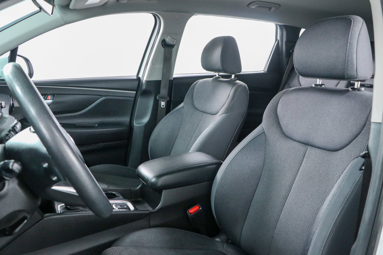 Used 2019 Hyundai Santa Fe SE image 23