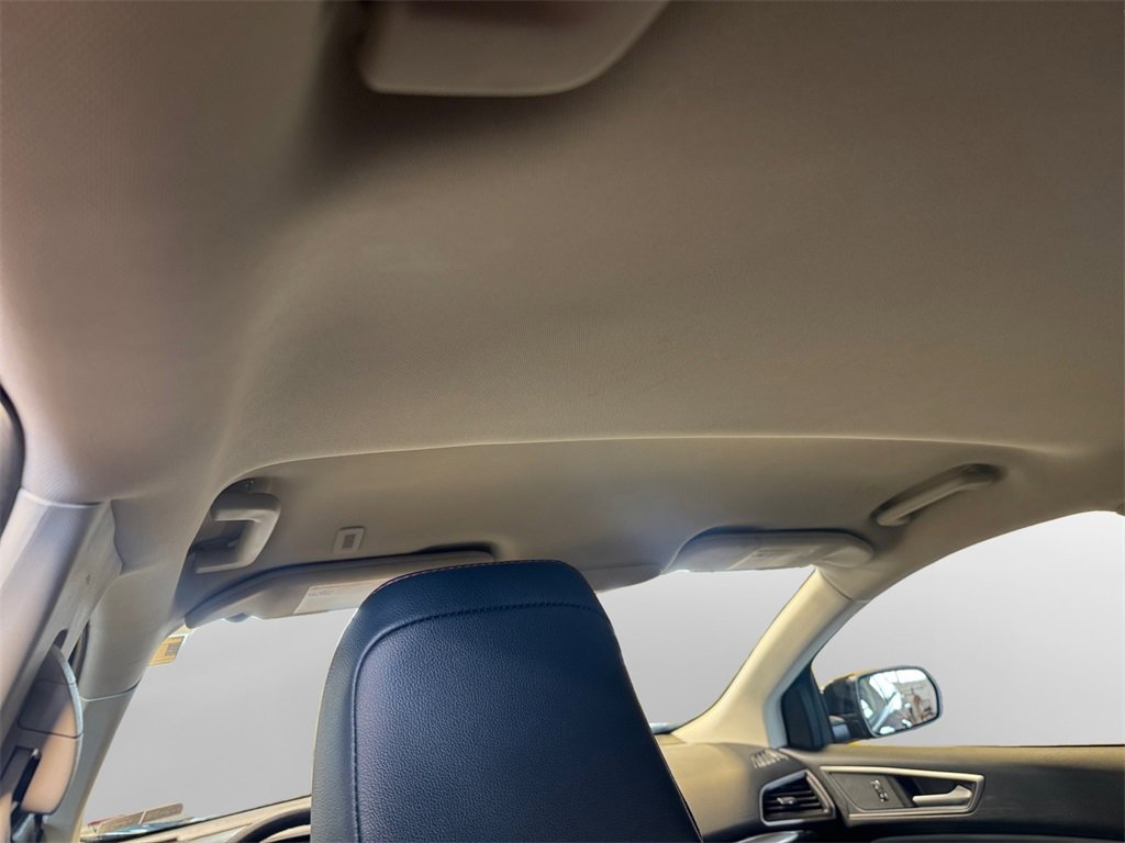 Used 2024 Ford Edge SEL w/ Sport Appearance Package image 23