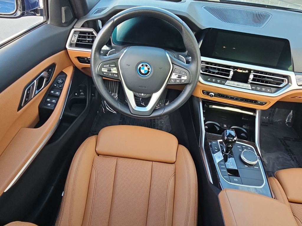 Used 2022 BMW 330e xDrive 330e xDrive w/ Premium Package image 15