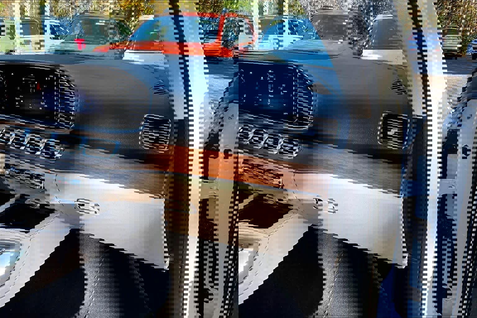 Used 2024 Mercedes-Benz GLE 450 4MATIC image 36