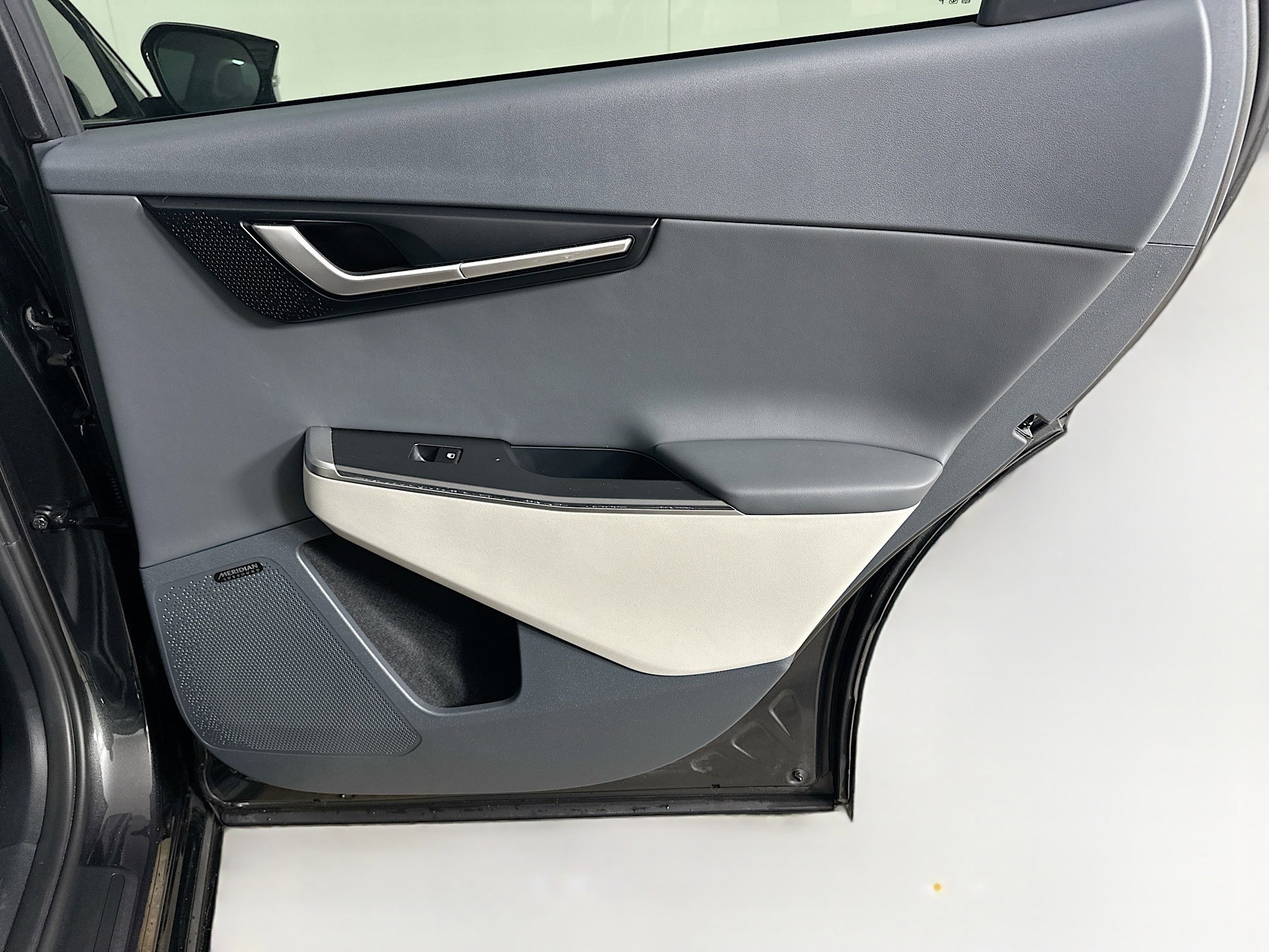 Used 2023 Kia EV6 Wind w/ Wind Technology Package RWD image 30