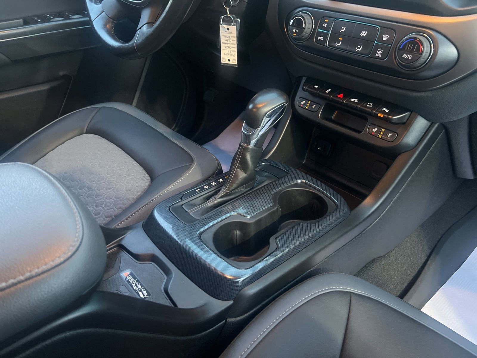 Used 2022 Chevrolet Colorado Z71 w/ Z71 Midnight Edition image 58