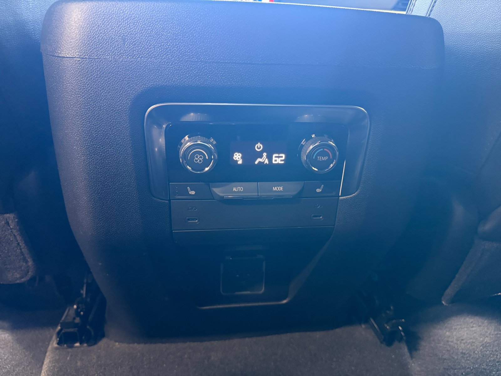 Used 2025 Chevrolet Tahoe RST w/ Comfort Package AWD/4WD image 32