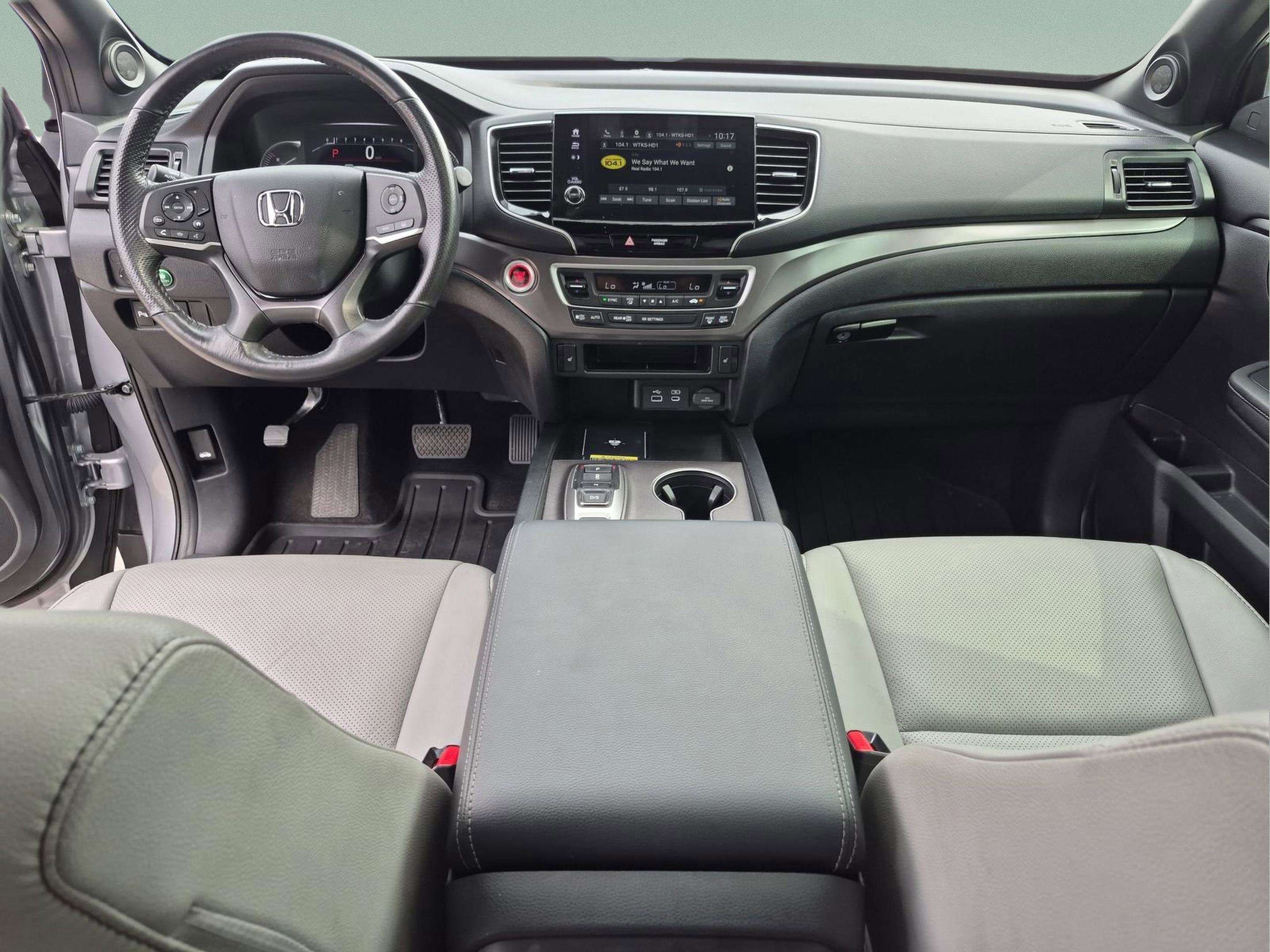 Certified 2025 Honda Passport EX-L image 27