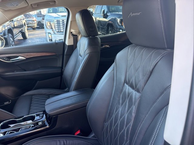 Used 2021 Buick Envision Avenir w/ Technology Package II image 22