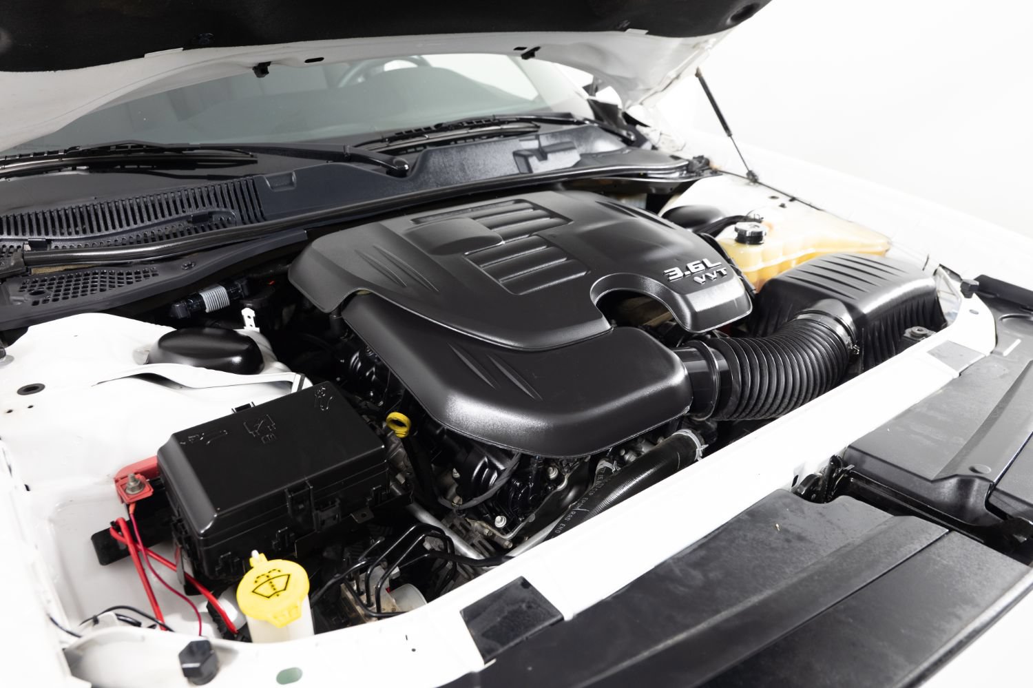 Used 2018 Dodge Challenger SXT RWD image 30