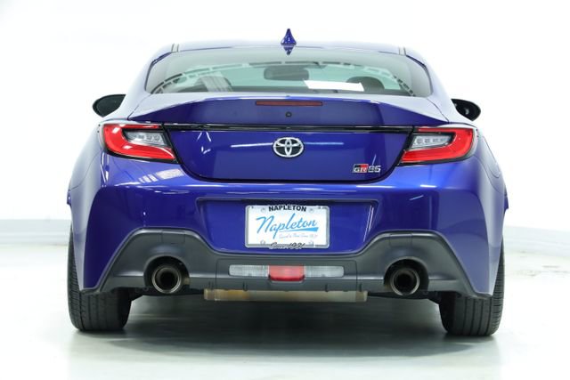 Used 2023 Toyota GR86 RWD image 7