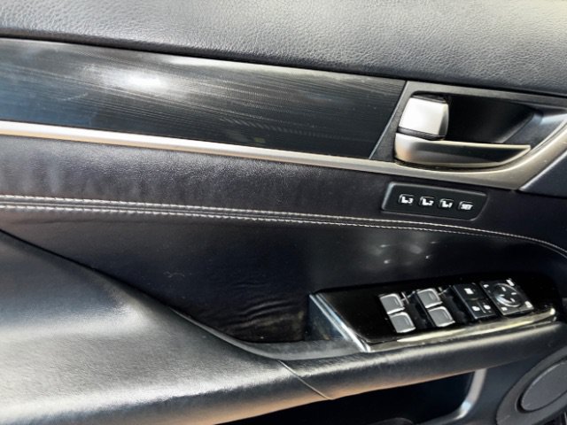 Used 2017 Lexus GS 200t w/ Preferred Accessory Package RWD image 13