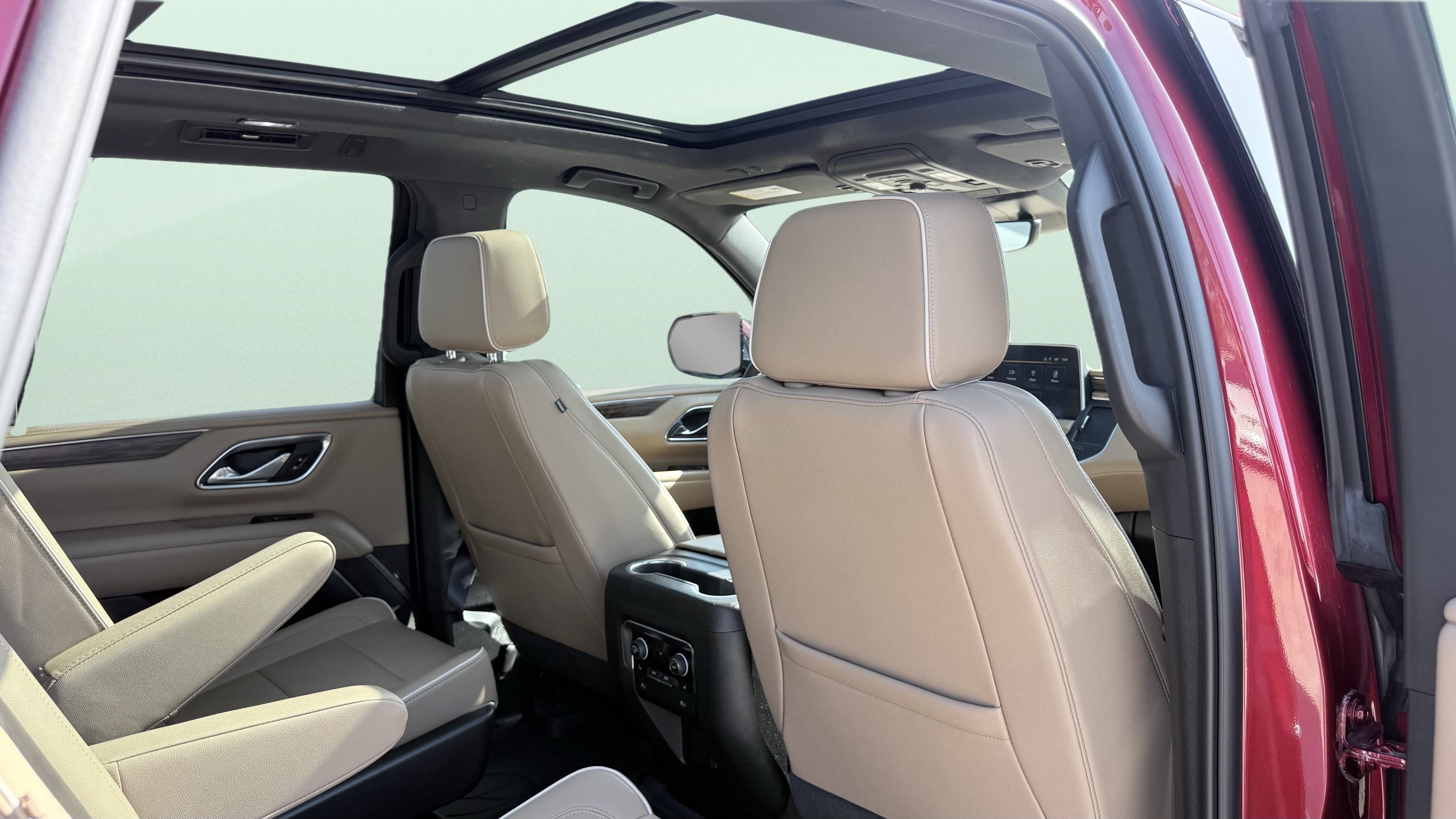 Used 2023 Chevrolet Tahoe Premier w/ Premium Package RWD image 42
