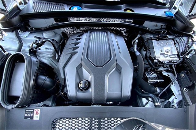 New 2025 Porsche Macan image 39