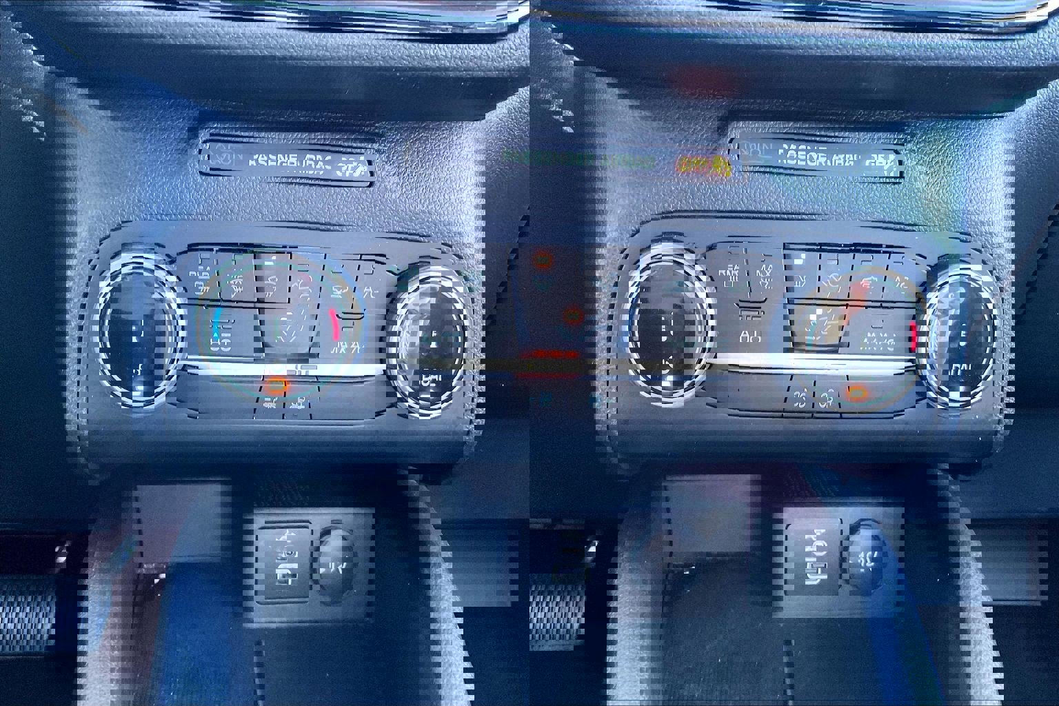 Used 2025 Ford Escape ST-Line image 28