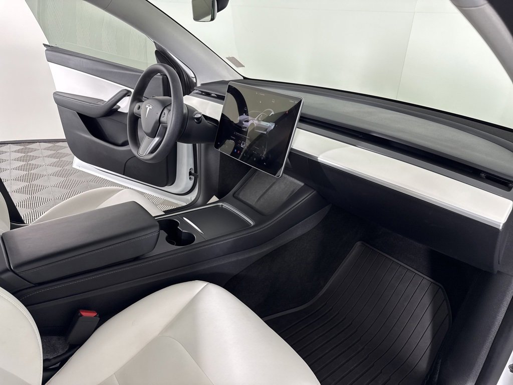 Used 2022 Tesla Model Y Performance image 30