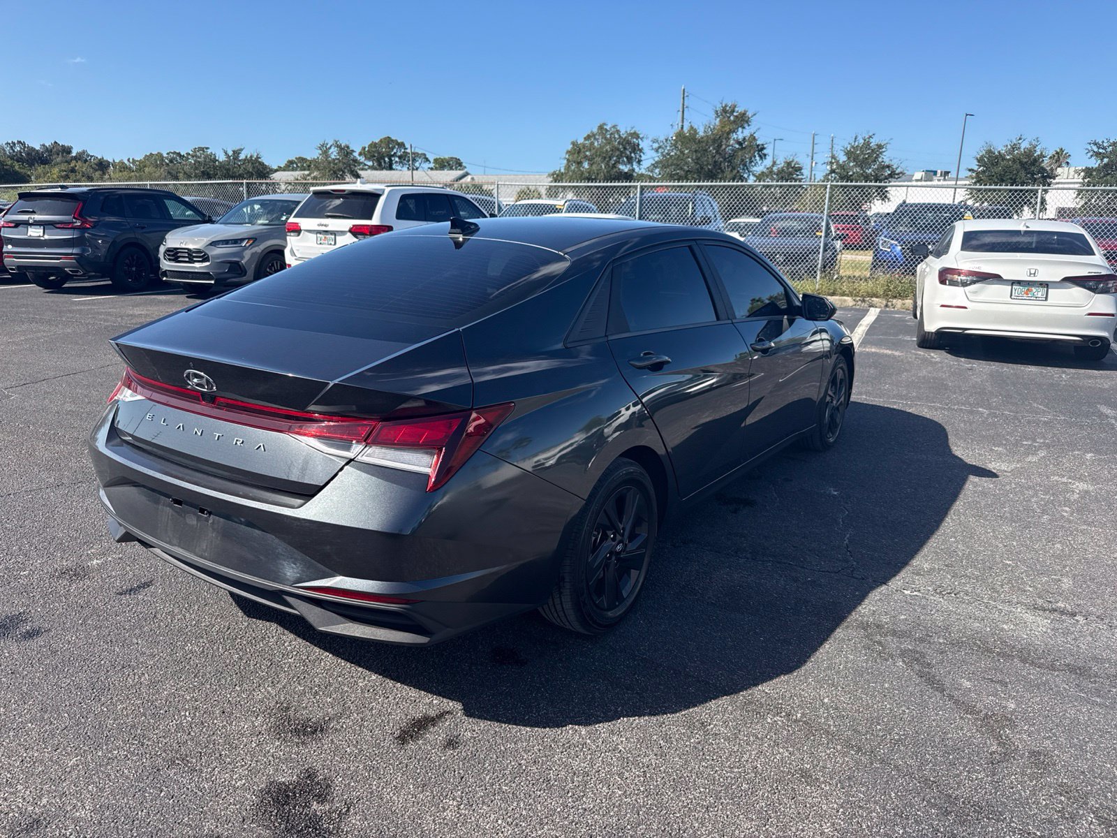 Used 2023 Hyundai Elantra SEL FWD image 7