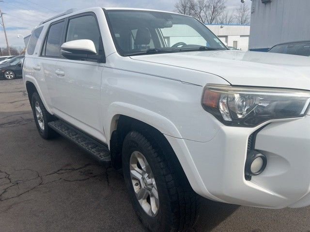 Used 2014 Toyota 4Runner SR5 Premium w/ Convenience Package AWD/4WD image 2