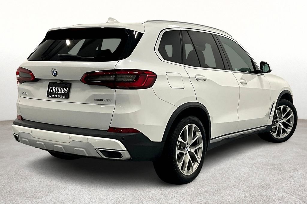 Used 2020 BMW X5 xDrive40i w/ Premium Package image 2